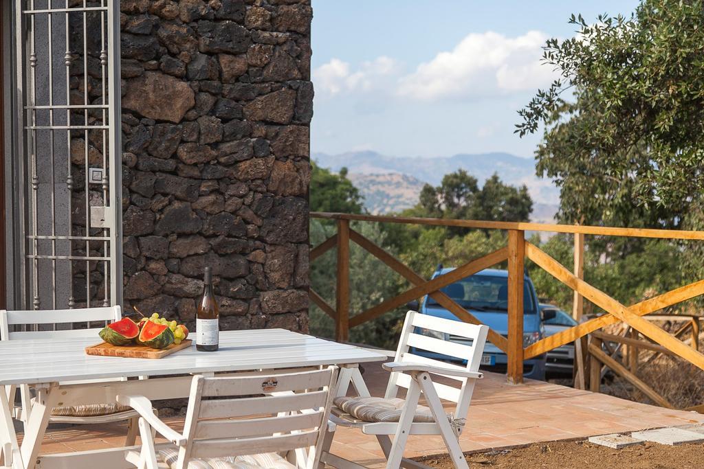 Вилла Ecoagriturismo Notti Stellate Etna Mare Маскали Экстерьер фото