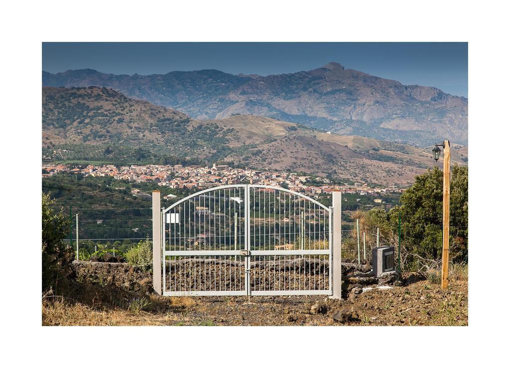 Вилла Ecoagriturismo Notti Stellate Etna Mare Маскали Экстерьер фото